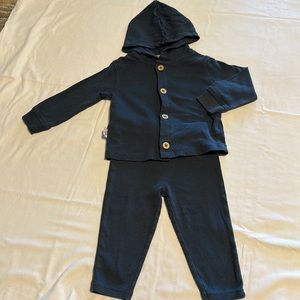 Carter’s blue matching outfit with hooded top. Size 12 months